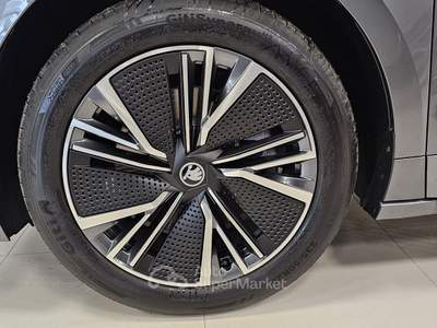 Skoda Enyaq iV 85 Grigio usata LIVORNO