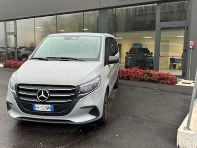 Mercedes-Benz Vito vito n1 long select automatico 136  cv Grigio usata Beregazzo con Figliaro