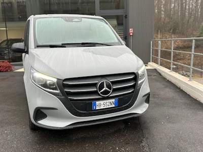 Mercedes-Benz Vito vito n1 long select automatico 136  cv Grigio usata Beregazzo con Figliaro