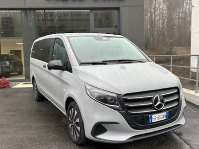 Mercedes-Benz Vito vito n1 long select automatico 136  cv Grigio usata Beregazzo con Figliaro