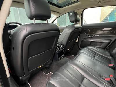 Jaguar XJ V6 Premium Luxury Nero usata Gela