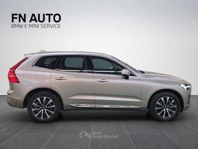 Volvo XC60 (d) AWD automatico Plus Bright Beige usata Torino