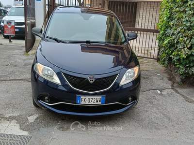 Lancia Ypsilon 1.2 B/GPL C. MADRE-PREZZO PROMO! Blu/Azzurro usata Bisceglie