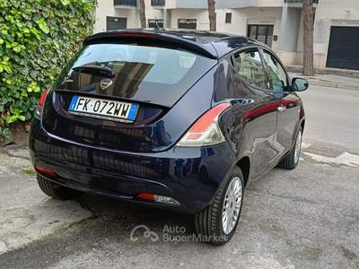 Lancia Ypsilon 1.2 B/GPL C. MADRE-PREZZO PROMO! Blu/Azzurro usata Bisceglie