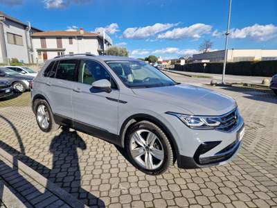 Volkswagen Tiguan Tiguan 2.0 TDI 150 CV SCR DSG Elegance Grigio usata Prevalle