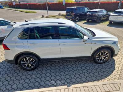 Volkswagen Tiguan 2.0 TDI SCR 110KW Life DSG Bianco usata Prevalle