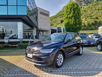 Volkswagen Tiguan 2.0 TDI SCR 110KW Life DSG Nero usata Prevalle