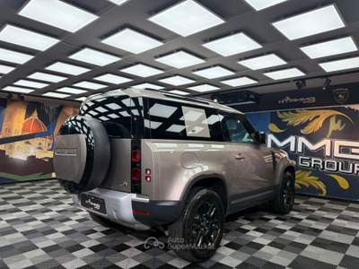 Land Rover Defender 200 CV AWD Auto Hard Top (673) Beige usata Calenzano