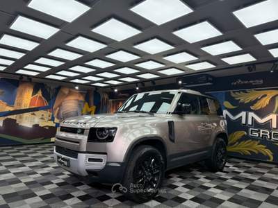 Land Rover Defender 200 CV AWD Auto Hard Top (673) Beige usata Calenzano