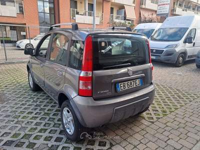 Fiat Panda Panda II 2003 1.3 mjt 16v Climbing 4x4 75cv Grigio usata Cesano Maderno