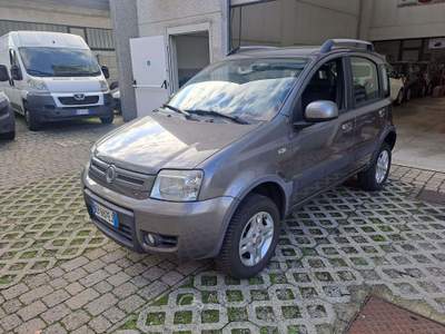 Fiat Panda Panda II 2003 1.3 mjt 16v Climbing 4x4 75cv Grigio usata Cesano Maderno