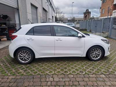 Kia Rio Rio 1.4 crdi Cool Techno Pack 90cv /navi Bianco usata Cesano Maderno