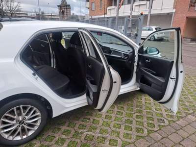 Kia Rio Rio 1.4 crdi Cool Techno Pack 90cv /navi Bianco usata Cesano Maderno