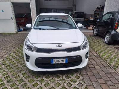 Kia Rio Rio 1.4 crdi Cool Techno Pack 90cv /navi Bianco usata Cesano Maderno