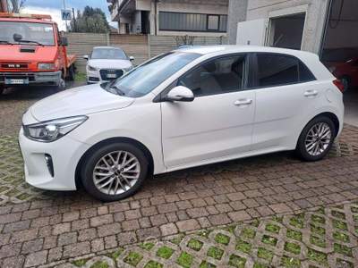 Kia Rio Rio 1.4 crdi Cool Techno Pack 90cv /navi Bianco usata Cesano Maderno
