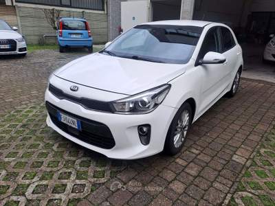 Kia Rio Rio 1.4 crdi Cool Techno Pack 90cv /navi Bianco usata Cesano Maderno