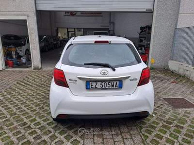 Toyota Yaris Yaris III 2015 5p 1.0 Active Bianco usata Cesano Maderno