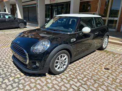 MINI Cooper 1.5 Neopatentati Tagliandi Ufficiali e Prezzo reale, no vincoli Nero usata Roma