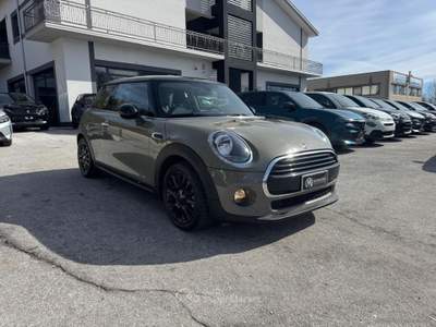 MINI Clubman Mini Cooper D Business Grigio usata Agnone