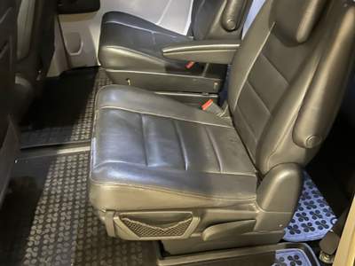 Chrysler Voyager / Grand Voyager BERLINA 7 POSTI Grigio usata Latina