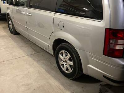Chrysler Voyager / Grand Voyager BERLINA 7 POSTI Grigio usata Latina