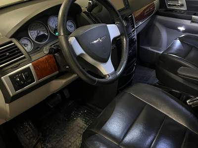 Chrysler Voyager / Grand Voyager BERLINA 7 POSTI Grigio usata Latina