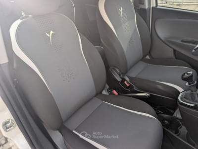 Lancia Ypsilon 1.2 69 CV 5 porte GPL Ecochic Elefantino Bianco usata Barletta