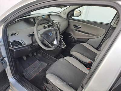 Lancia Ypsilon AUTO BEN TENUTA Grigio usata Latina