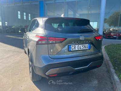 Nissan Qashqai 1.3 mhev N-Connecta 2wd 140cv Grigio usata Gela
