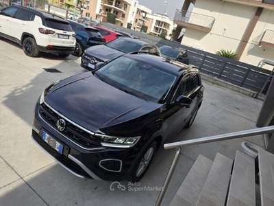 Volkswagen T-Roc SCR 150 CV DSG Style Nero usata Brusciano