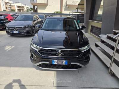 Volkswagen T-Roc SCR 150 CV DSG Style Nero usata Brusciano