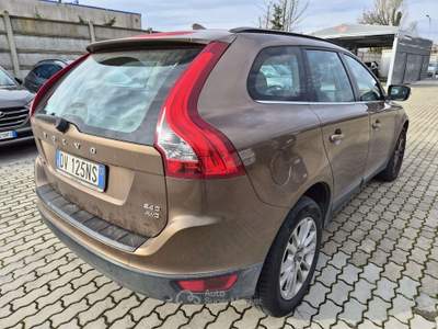 Volvo XC60 XC60 I 2008 2.4 d4 (d3) Momentum awd 163cv Marrone usata Pisa