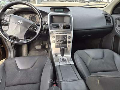 Volvo XC60 XC60 I 2008 2.4 d4 (d3) Momentum awd 163cv Marrone usata Pisa