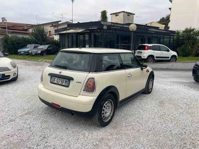 MINI 1.5 Cooper D Hype 5 ONE - CHILLI Beige usata Massa