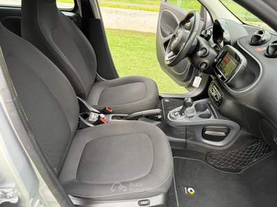 Smart ForFour 90 0.9 Turbo twinamic Passion Grigio usata Calvi Risorta