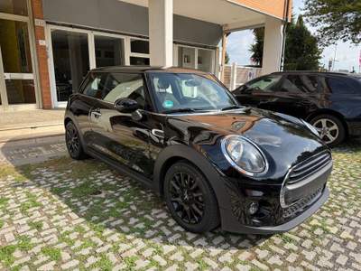 MINI One 1.5 Neopatentati pari al nuovo, prezzo reale Nero usata Roma