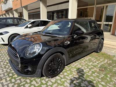 MINI One 1.5 Neopatentati pari al nuovo, prezzo reale Nero usata Roma