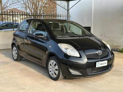 Toyota Yaris 1.0 3 porte OK NEPATENTATI BLUETHOOT Nero usata Pavia