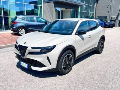 Alfa Romeo Junior 156 CV BEV Bianco usata Pieve di Soligo