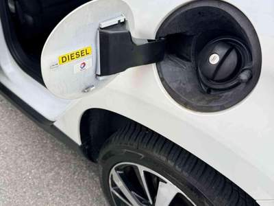 Peugeot 2008 1° serie 1.6 e-HDi 115 CV Stop&Start Allure Bianco usata Torino