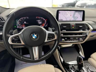 BMW X4 xDrive 20d M-Sport-X (Pelle/Laser/App/Retro) Nero usata Castellaneta