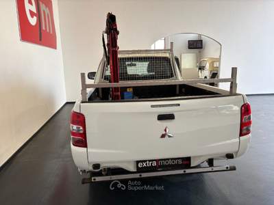 Mitsubishi L200 2.4 DI-D CLUB CAB INVITE Bianco usata Follonica