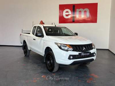Mitsubishi L200 2.4 DI-D CLUB CAB INVITE Bianco usata Follonica
