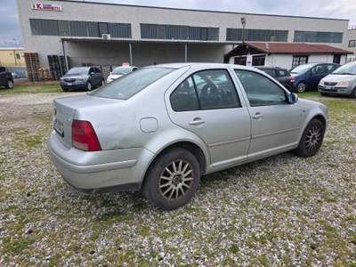 Volkswagen Bora auto destinata agli operatori del settore Grigio usata Cecina