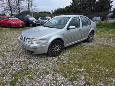 Volkswagen Bora auto destinata agli operatori del settore Grigio usata Cecina