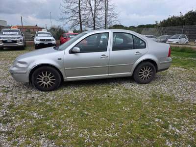 Volkswagen Bora auto destinata agli operatori del settore Grigio usata Cecina