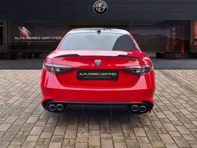 Alfa Romeo Giulia 2.9 V6 Bi-Turbo AT8 Quadrifoglio Rosso usata Monza