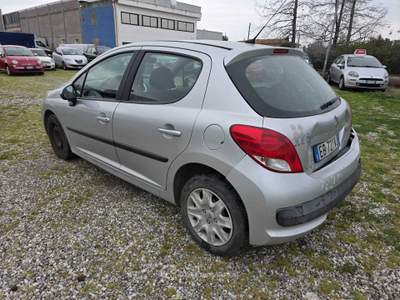 Peugeot 207 auto destinata agli operatori del settore Grigio usata Cecina