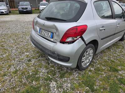 Peugeot 207 auto destinata agli operatori del settore Grigio usata Cecina