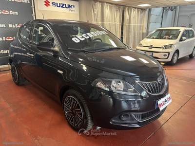 Lancia Ypsilon Ypsilon 1.0 FireFly 5p.S&S Hybryd Gold Nero usata Rivoli